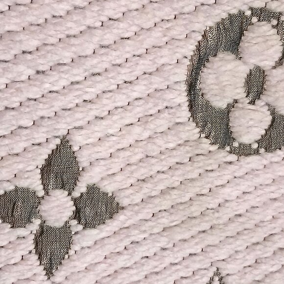 LOUIS VUITTON LV Monogram Rare Lavender Light Purple Scarf - Picture 11 of 13